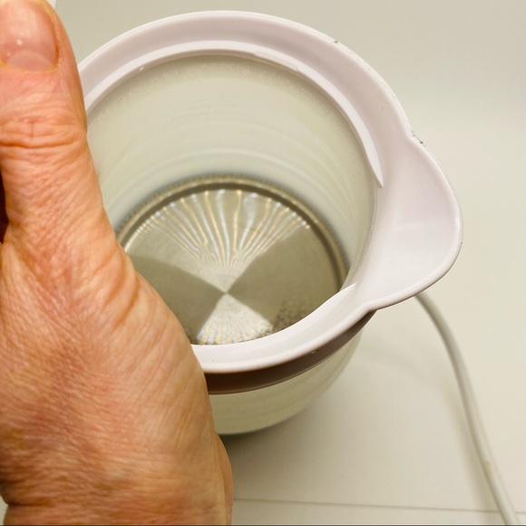 NWT Brentwood  Dual Voltage 120/220v 0.8L Collapsible Kettle - Picture 7 of 7